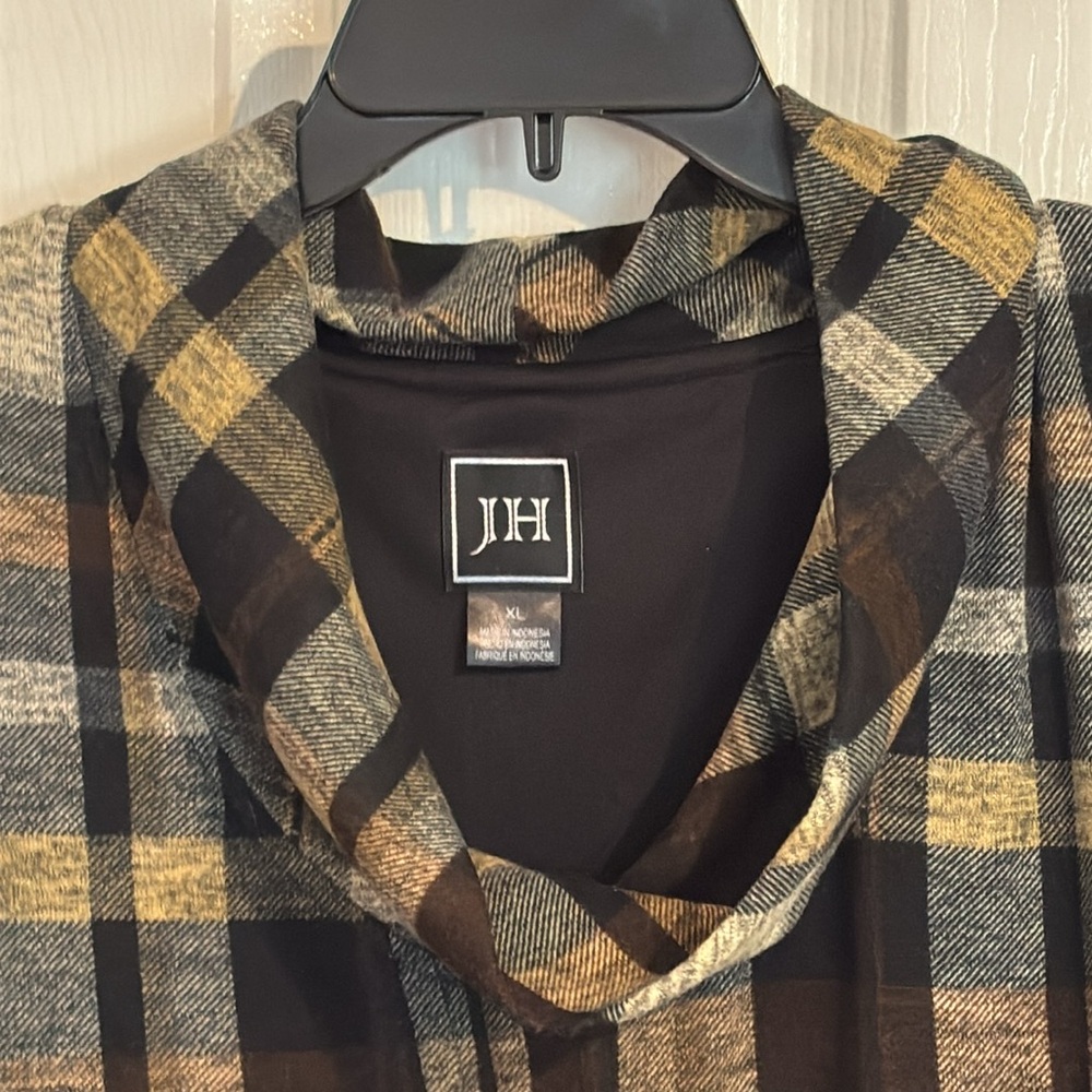 Women's Plaid Dress - Black and Brown - Picture 4 of 7